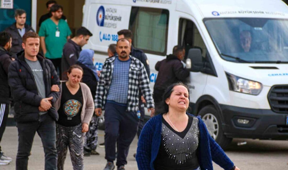 Antalya'nın Kepez ilçesinde Yılmaz Gündüz (38), 10 yıllık eşi Burcu