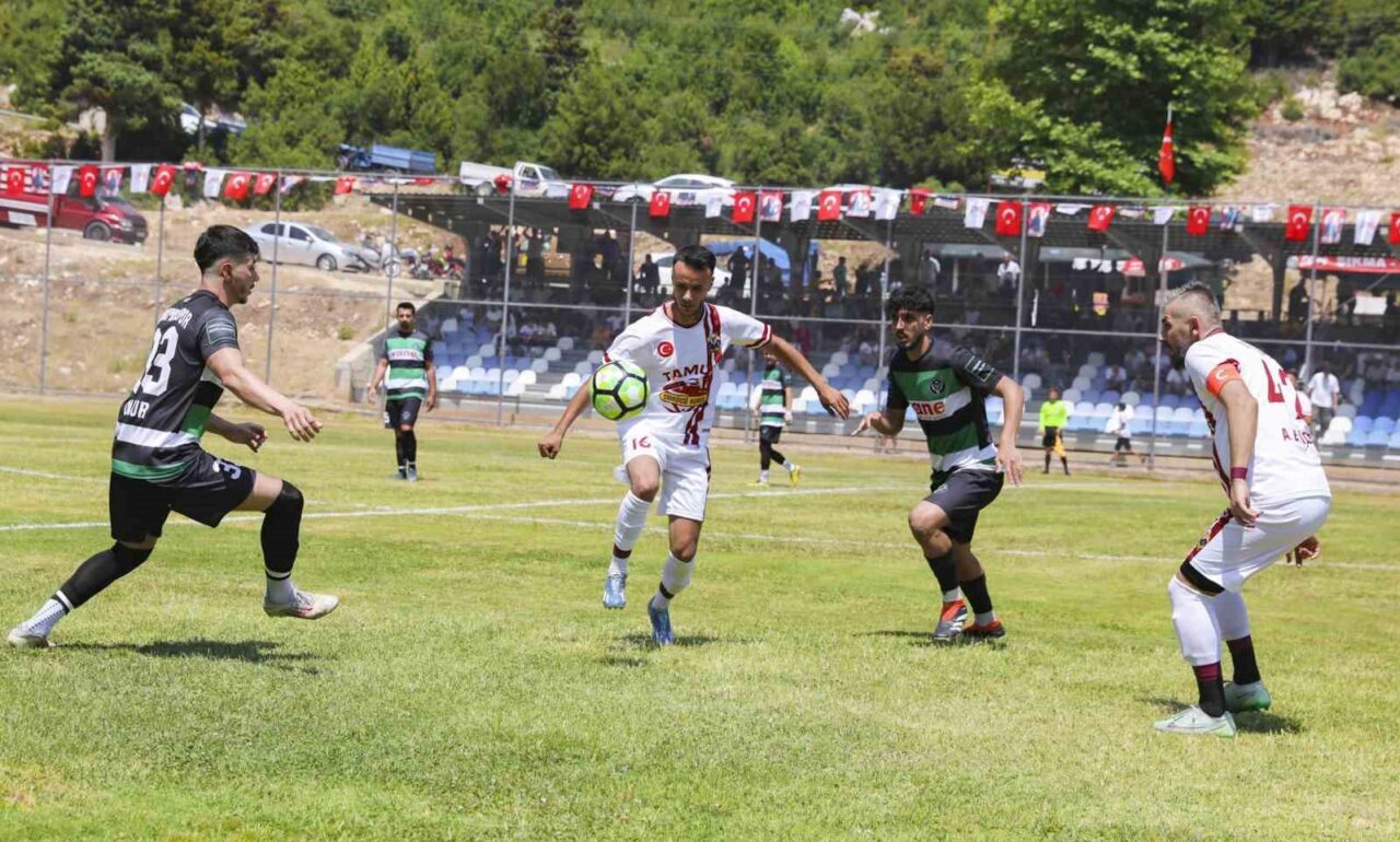 Mersin Büyükşehir Belediyesi'nin düzenlediği 30 Ağustos Zafer Kupası Futbol Turnuvası,