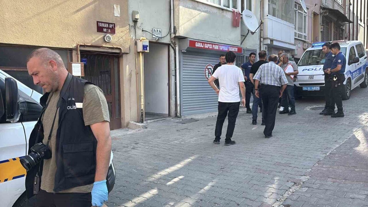 Bolu'da, 37 yaşındaki Ç.A. eşi tarafından evinde ölü bulundu. Olay,