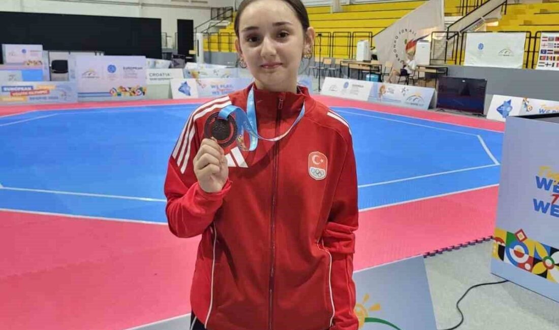 Düzceli taekwondo sporcusu Damla Nur Yılmaz, Üsküp'teki 2025 Avrupa Gençlik