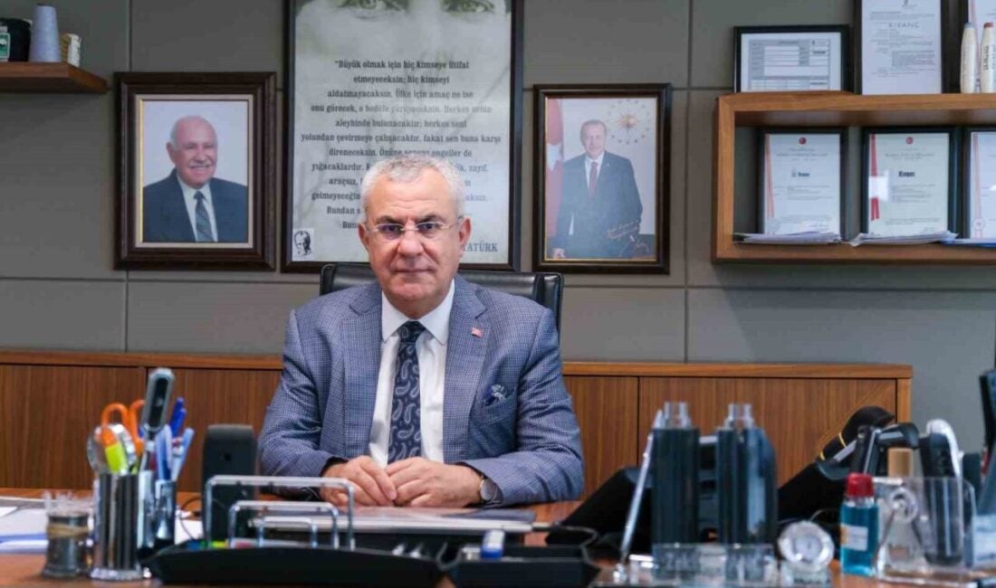 Adana Sanayi Odası Başkanı Zeki Kıvanç, Cumhurbaşkanı Recep Tayyip Erdoğan'ın