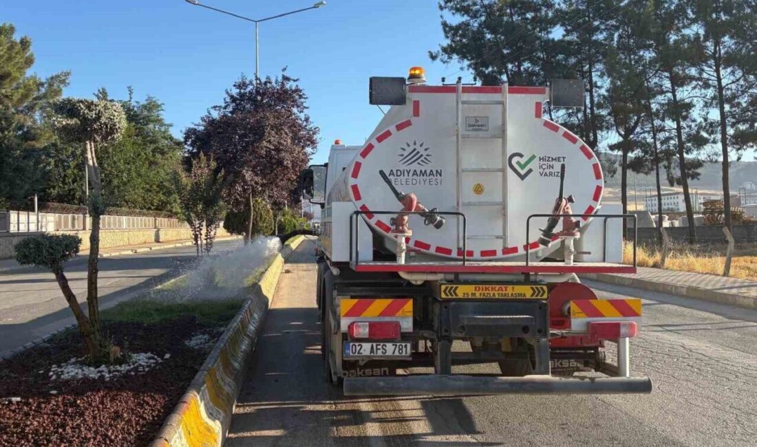 Adıyaman Belediyesi, yaz aylarında yeşil alanların bakımını sürdürerek bitkilerin sağlıklı