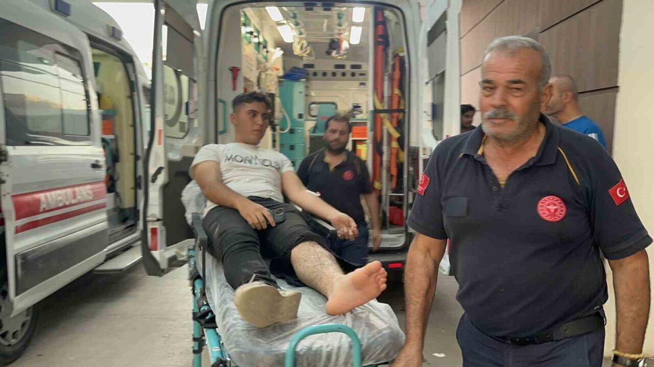Adıyaman'da otomobil ile motosikletin çarpışması sonucu Onur A. yaralandı. Olayın