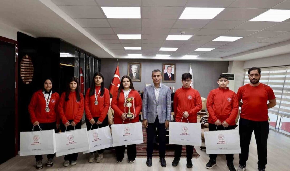 Mersin'de düzenlenen Havalı Silahlar Emin Sosyal Kupası'nda Adıyamanlı Sedef Suden