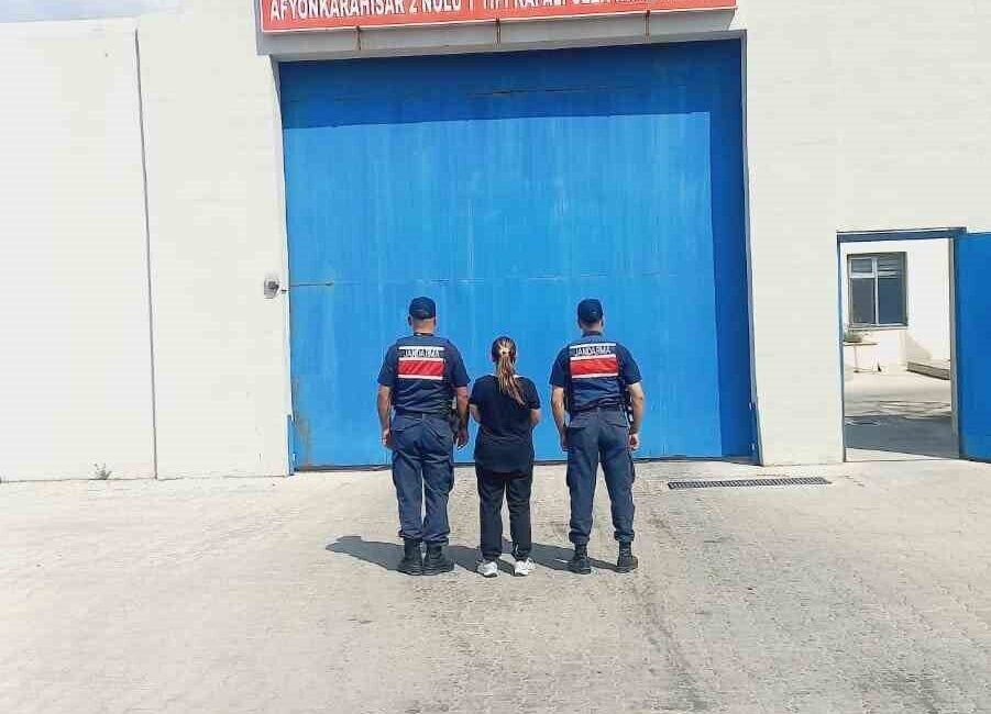 Afyonkarahisar Jandarma Komutanlığı, 12 yıl hapis cezası bulunan F.O.'yu Salar
