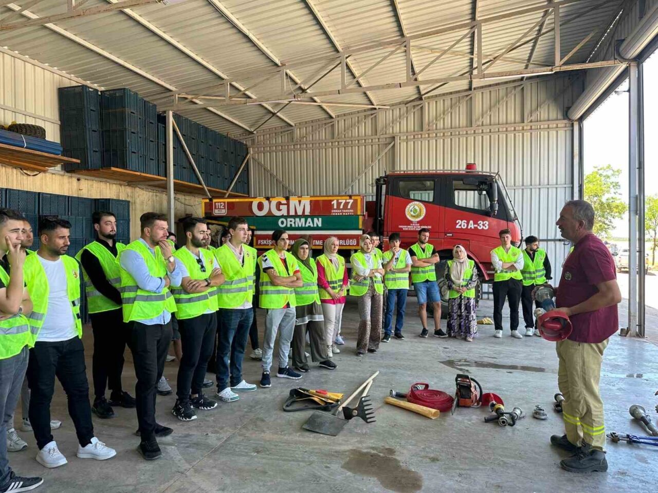 AK Parti Tepebaşı Gençlik Kolları, Orman Bölge Müdürlüğü'nün düzenlediği yangın