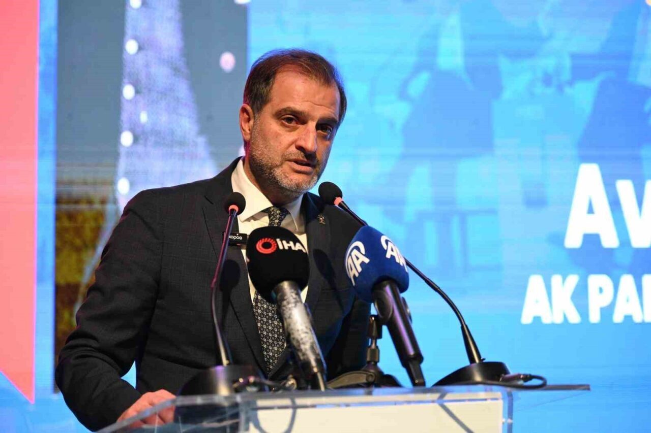 AK Parti Mudanya İlçe Başkanı Arif Bayrak, Mudanya Meydanı Projesi'nde