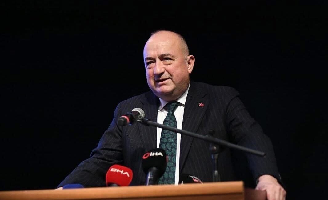 AK Parti Çanakkale Milletvekili Ayhan Gider, CHP Genel Başkanı Özgür