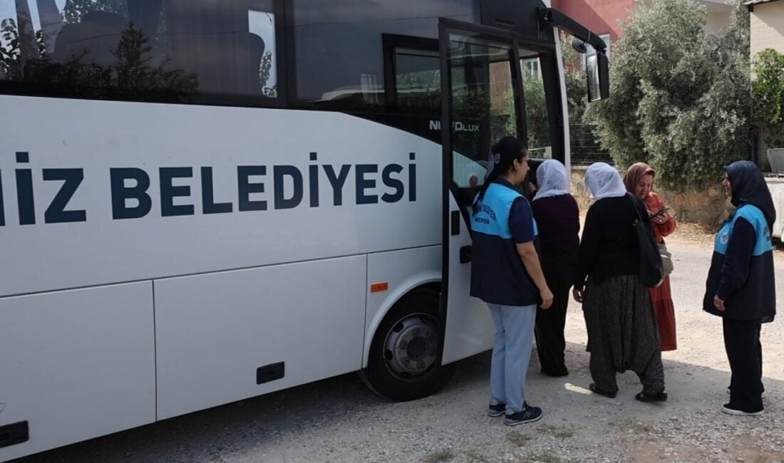 Mersin'in Akdeniz Belediyesi, kadın sağlığını önceliklendirerek erken tanının önemine vurgu