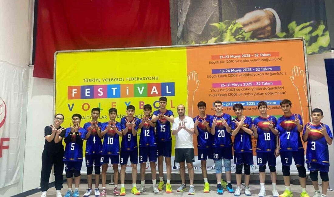 Türkiye Voleybol Federasyonu'nun düzenlediği Midi Erkekler Türkiye Şampiyonası'nda Akhisar Gençlik