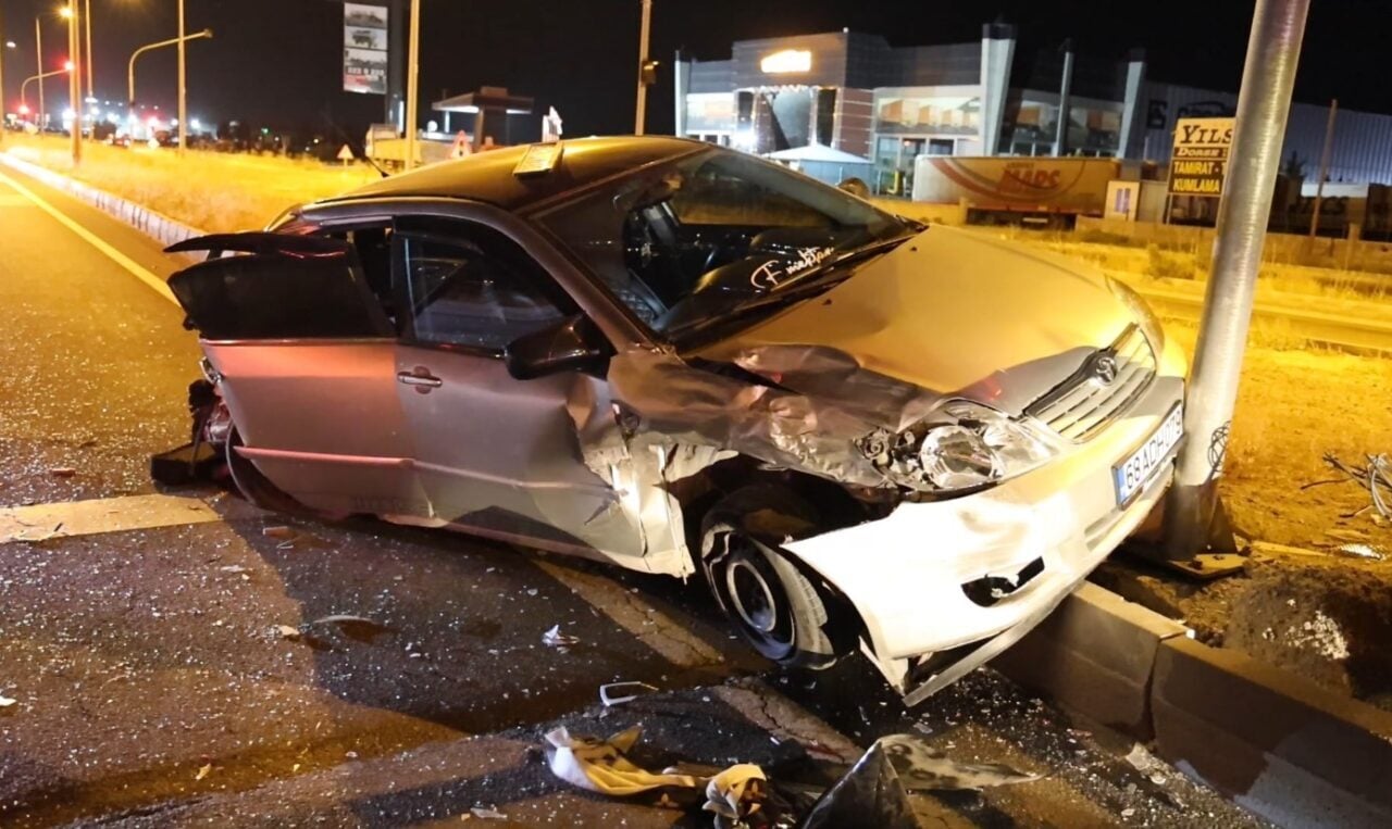 Aksaray'da meydana gelen trafik kazasında, Mehmet D. yönetimindeki tır, iki