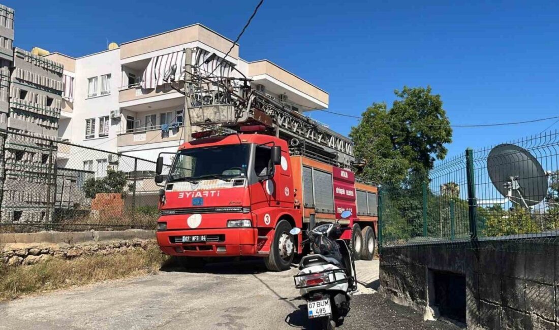 Antalya'nın Alanya ilçesindeki 4 katlı bir apartmanın 3. katında çıkan