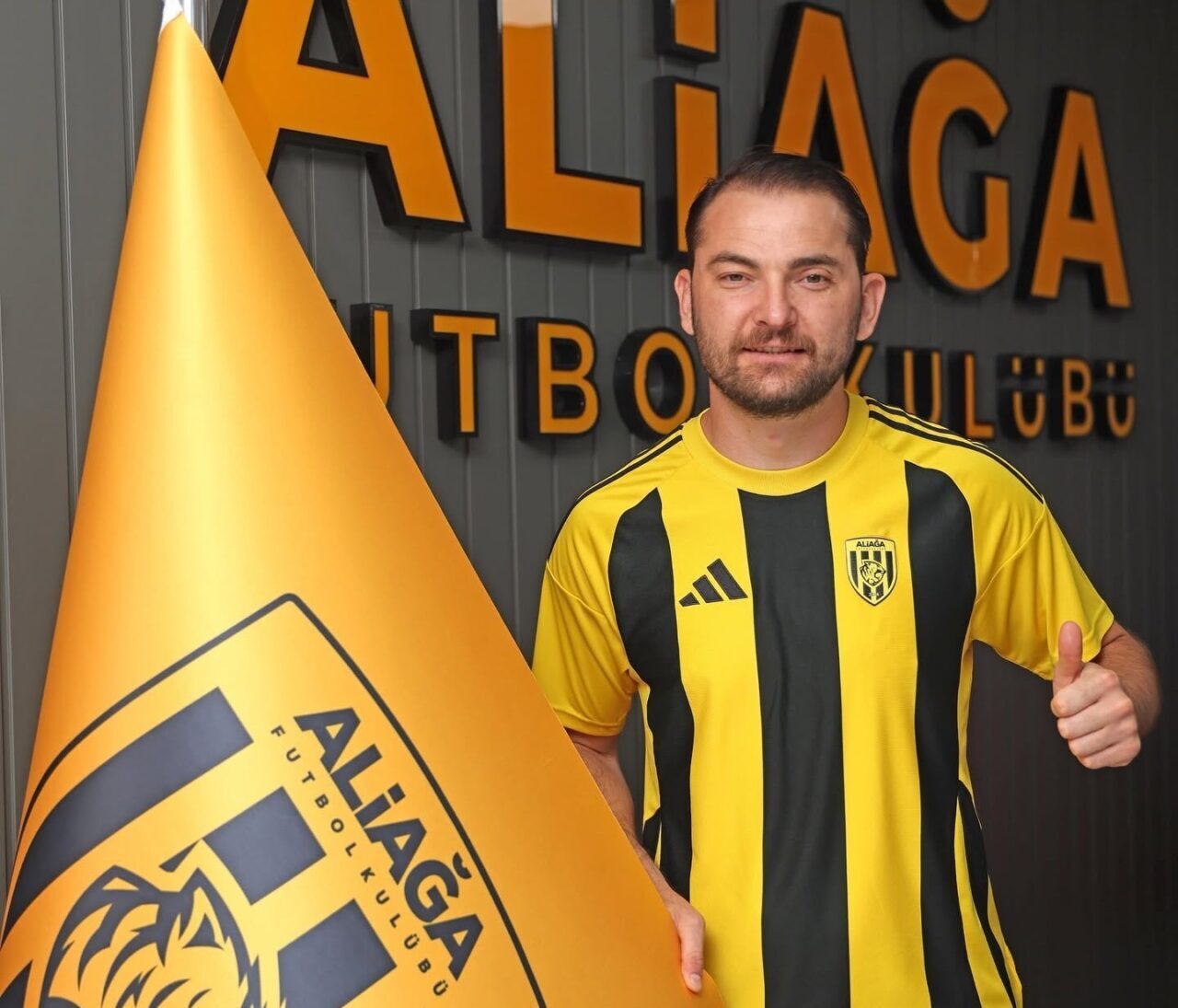 Aliağa FK, 2. Lig için transfer çalışmalarına hız kazandırdı. Kulüp,