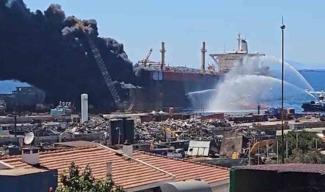 İzmir’in Aliağa ilçesinde, Libya’dan gelen Sloug adlı hurda gemide başlayan