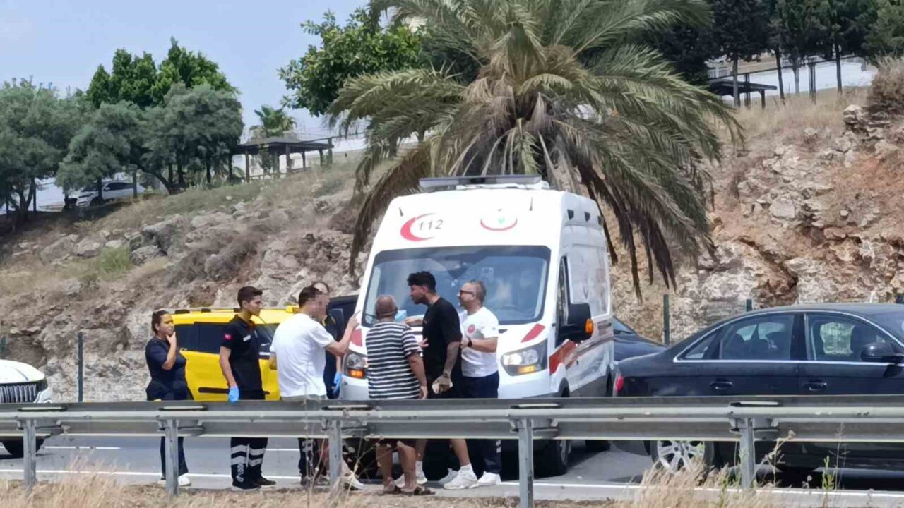 Antalya'nın Manavgat ilçesinde meydana gelen kazada, Onur K. yönetimindeki araç,