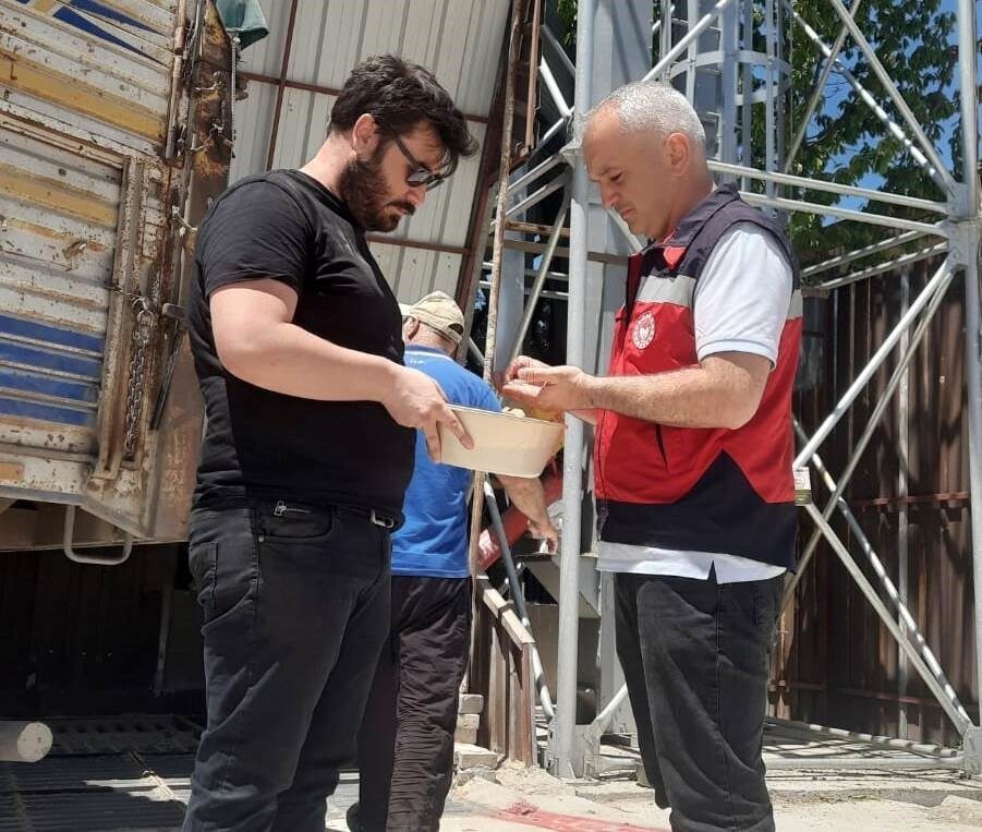 Kütahya'nın Altıntaş ilçesindeki un fabrikasında İlçe Tarım ve Orman Müdürlüğü