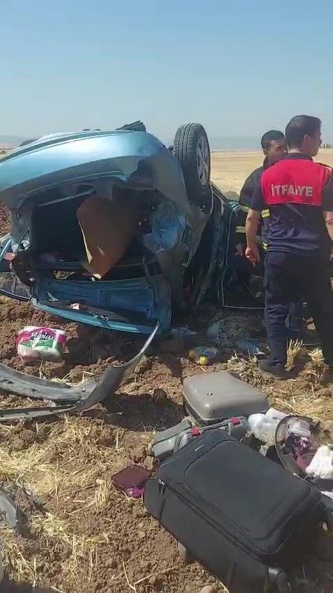Amasya'nın Merzifon ilçesinde Hamdiye Ü. idaresindeki otomobil, önündeki araca çarparak