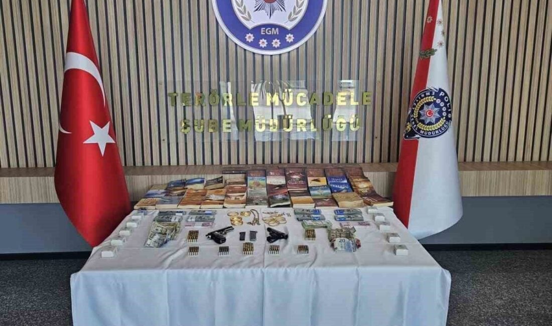 Ankara merkezli düzenlenen operasyonda, FETÖ'nün finans yapılanmasına dahil 15 şüpheli
