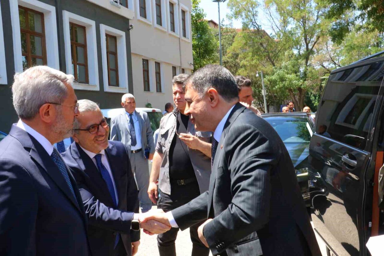 Ankara Valiliği ve Ankara Üniversitesi, muhtarların bilgi ve yetkinliklerini artırmak