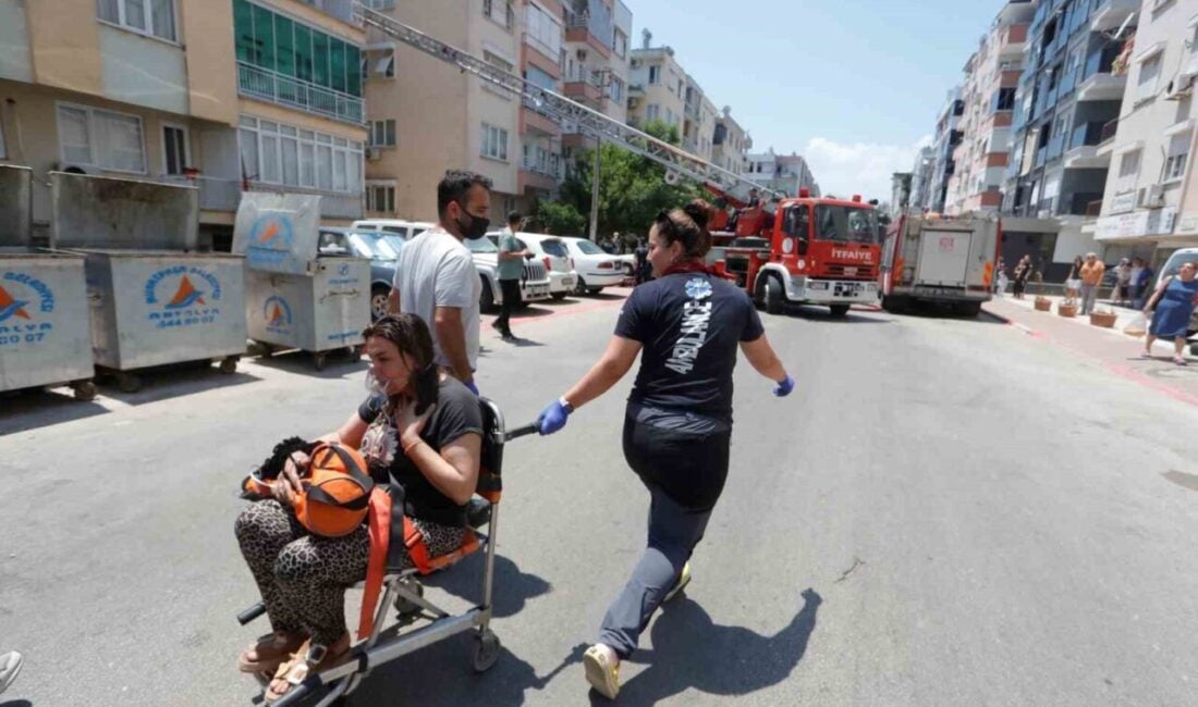 Antalya'nın Muratpaşa ilçesindeki bir apartman dairesinde, balkondaki klima motorunda çıkan