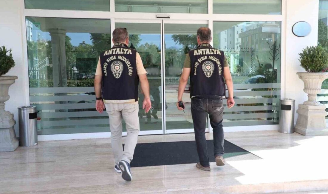 Antalya'da gerçekleştirilen denetimlerde 766 günübirlik konaklama yeri kontrol edildi. Emniyet
