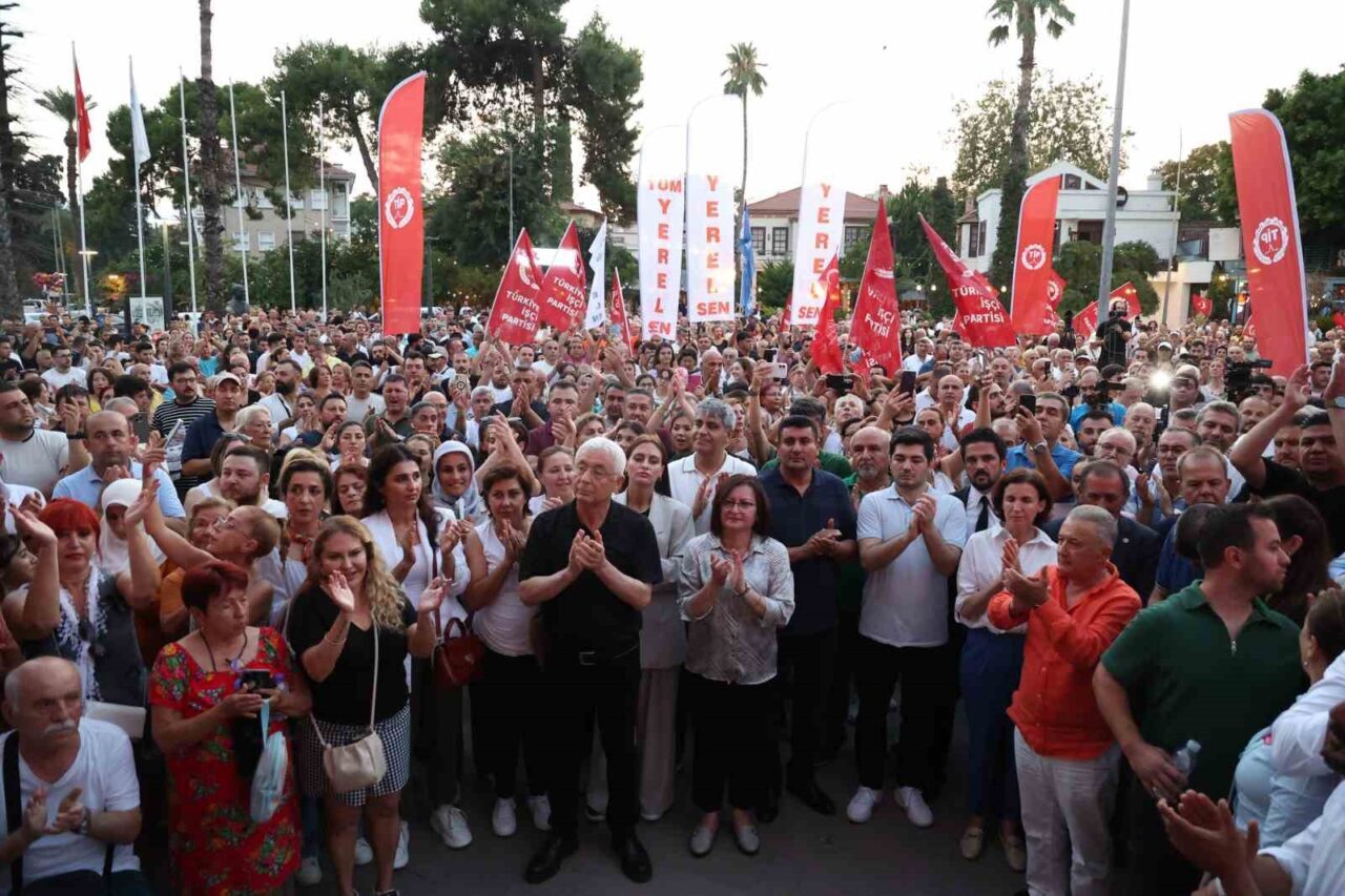 CHP Antalya İl Başkanlığı, rüşvet soruşturmasıyla tutuklanan Büyükşehir Belediye Başkanı