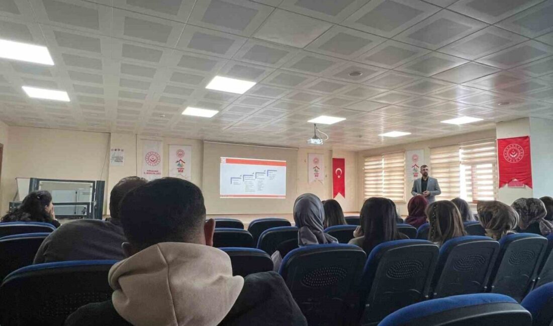 Ardahan'da 2025 Aile Yılı etkinlikleri çerçevesinde, "Koruyucu Aile Olmak" temalı