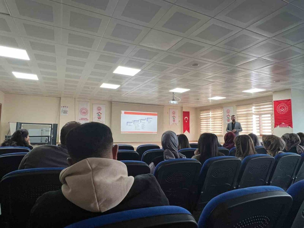 Ardahan'da 2025 Aile Yılı etkinlikleri çerçevesinde, "Koruyucu Aile Olmak" temalı