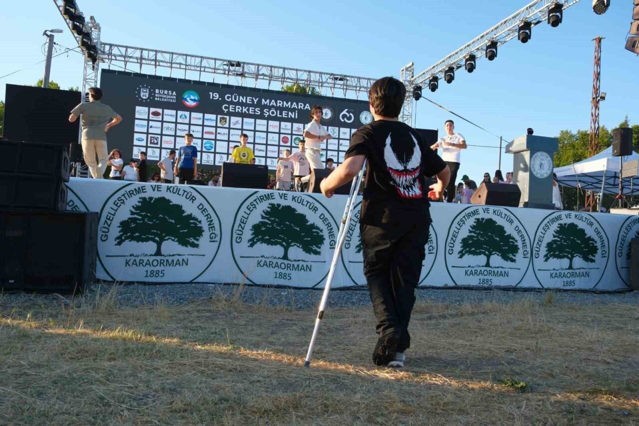 Bursa’da düzenlenen 19. Güney Marmara Çerkes Şöleni’nde genç İbrahim Emir