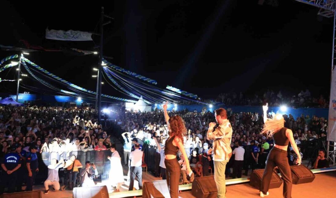 İstanbul Arnavutköy'de 1 Temmuz Denizcilik ve Kabotaj Bayramı, renkli etkinliklerle