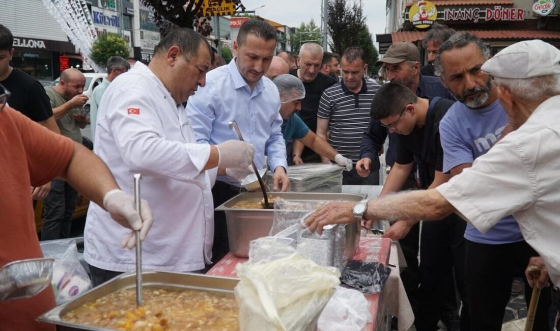 AK Parti Düzce İl Teşkilatı, Burhaniye Camii'nde Cuma namazı sonrası