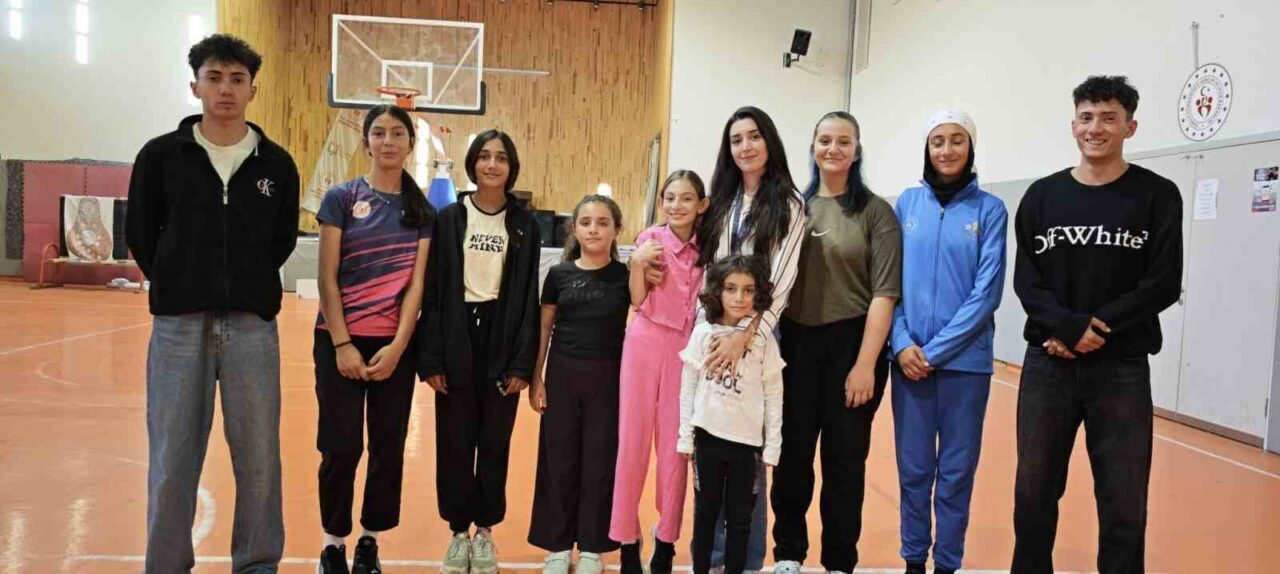 Erzurum Gençlik Spor İl Müdürlüğü'nde sözleşmeli personel olarak göreve başlayan