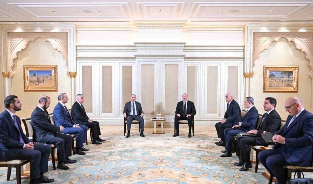 Azerbaycan Cumhurbaşkanı İlham Aliyev, Birleşik Arap Emirlikleri'nin Abu Dabi kentinde