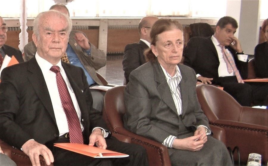 Türkiye'nin önde gelen sanayicilerinden Recep Gencer, 93 yaşında vefat etti.