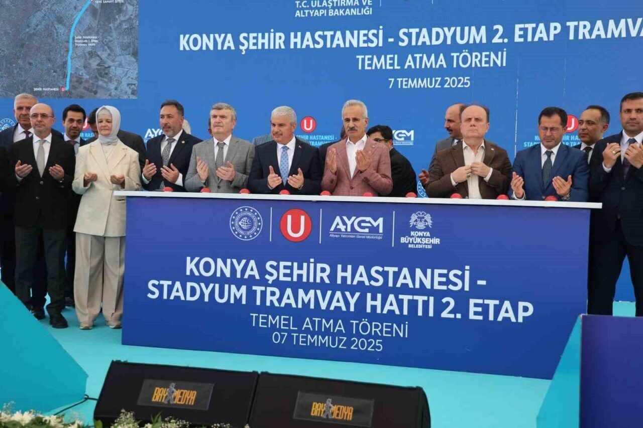 Ulaştırma ve Altyapı Bakanı Abdulkadir Uraloğlu, Konya'da Stadyum-Şehir Hastanesi Tramvay