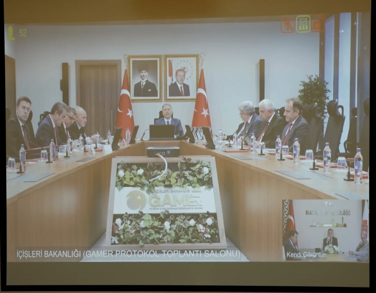 İçişleri Bakanı Ali Yerlikaya, Bayburt Valisi Mustafa Eldivan'ın katılımıyla 81