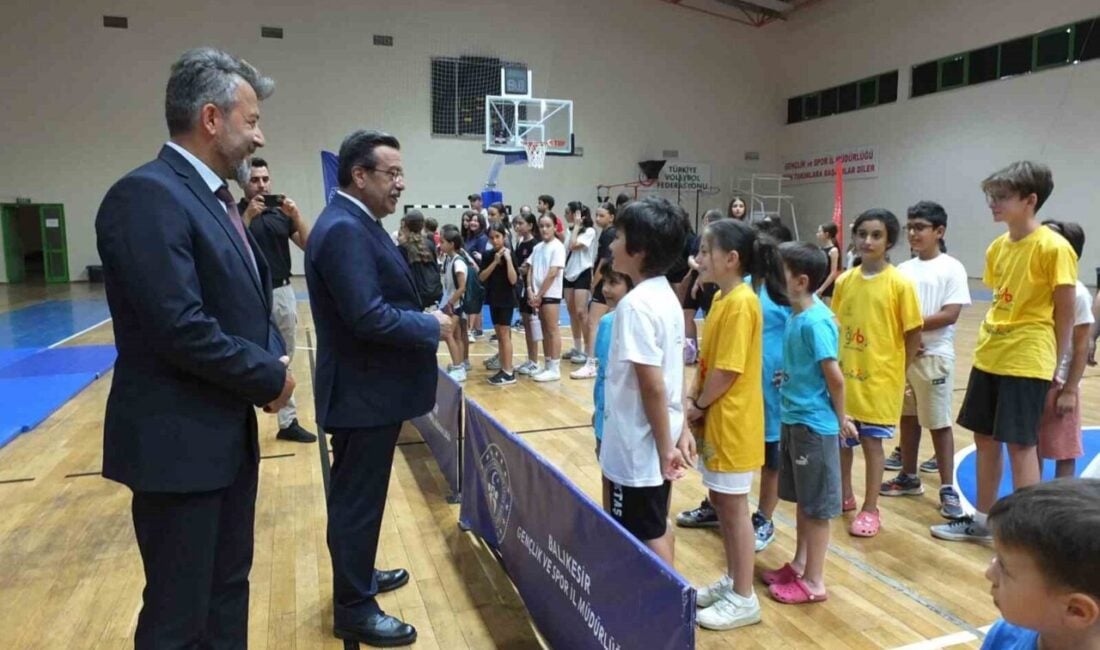 Burhaniye'deki Yaz Spor Okulları büyük ilgi gördü; 1.517 çocuk, masa