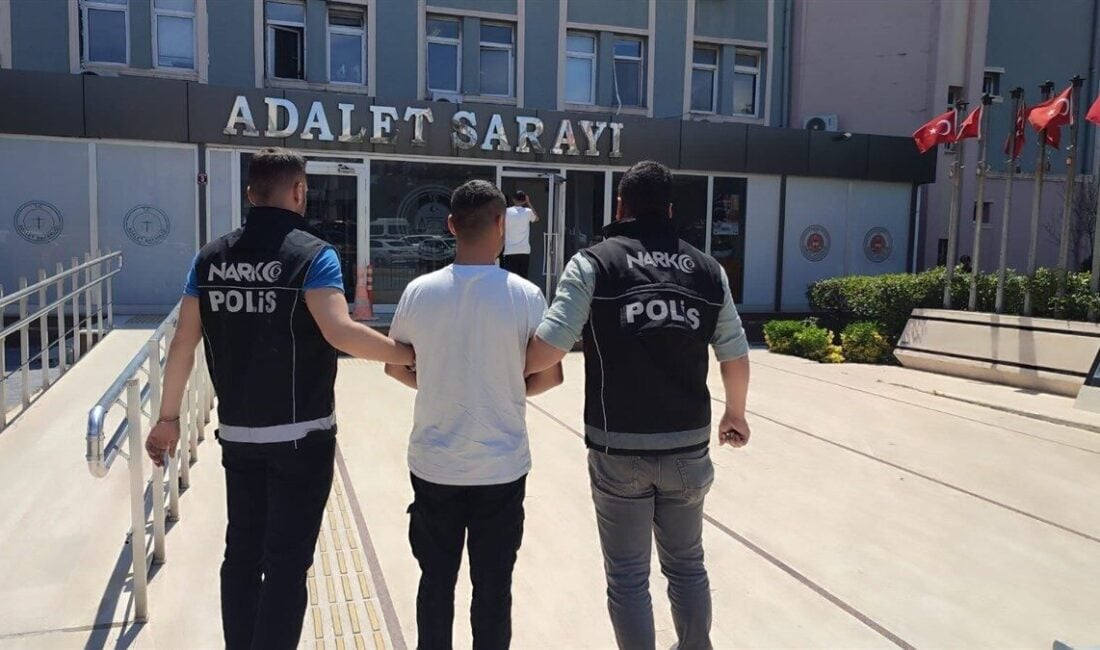 Balıkesir'in Bandırma ilçesinde Narkotik Suçlarla Mücadele ekipleri, "Uyuşturucu Madde Ticareti