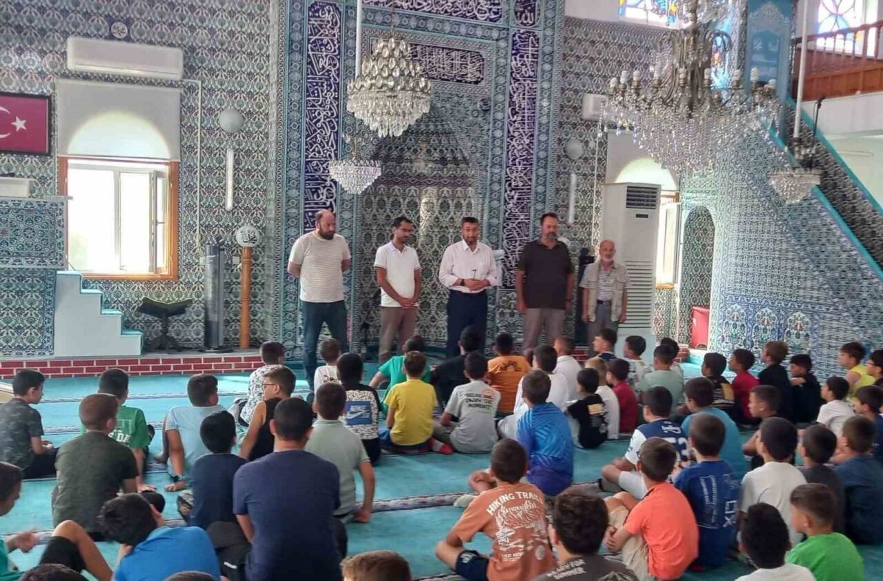 Bandırma'da yaz Kur’an kursları, yoğun ilgi görüyor. İlçe Müftüsü Dr.