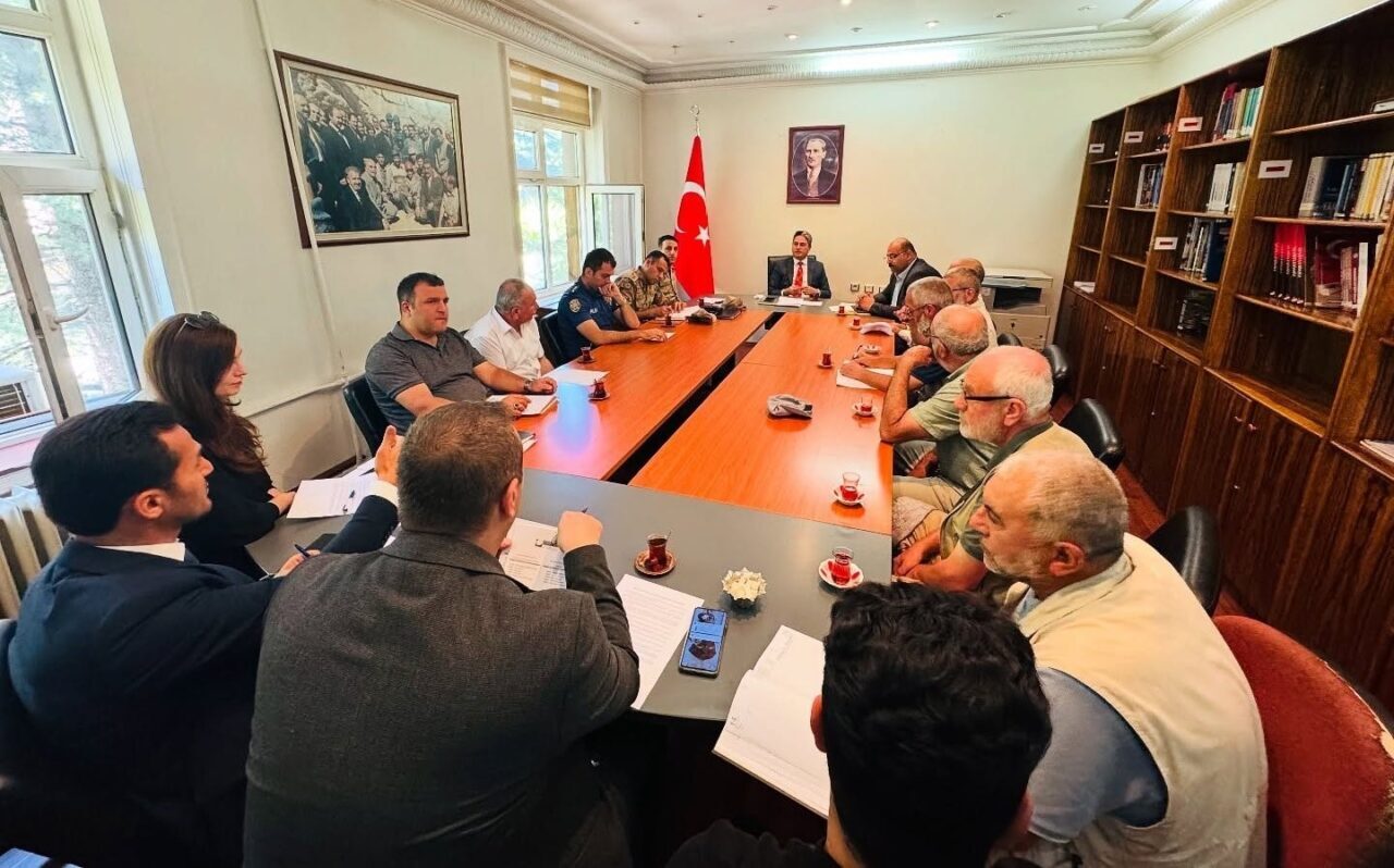 Kemaliye Kaymakamı Emirhan Arıkan, Başbağlar Şehitlerini Anma Programı öncesinde güvenlik