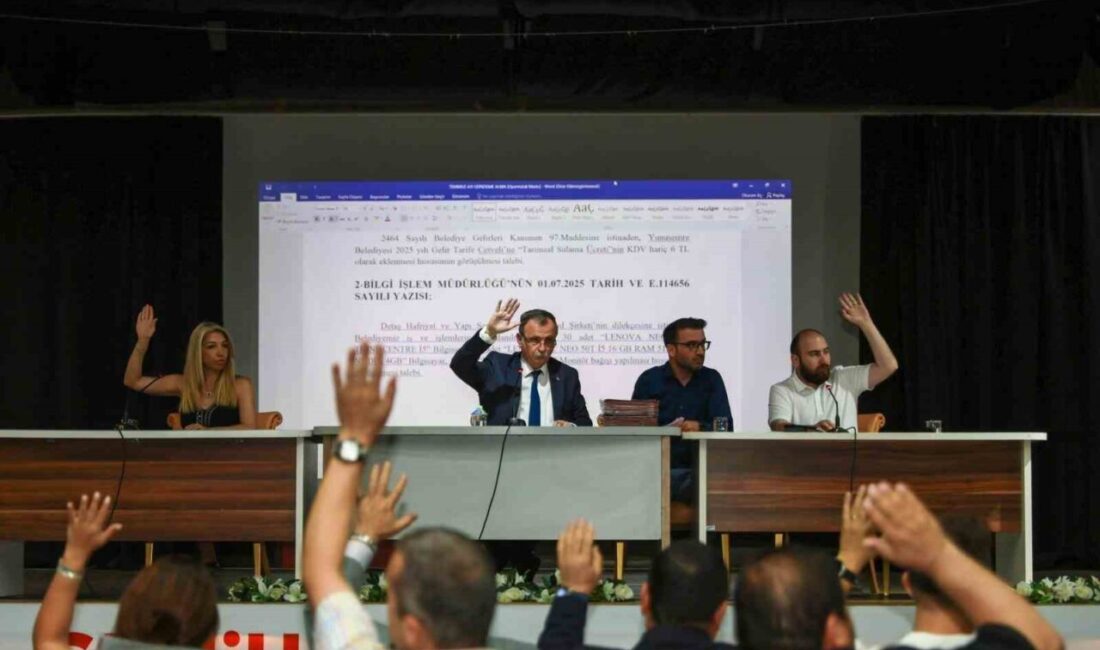 Yunusemre Belediye Meclisi Temmuz toplantısı, Başkan Semih Balaban başkanlığında gerçekleştirildi.