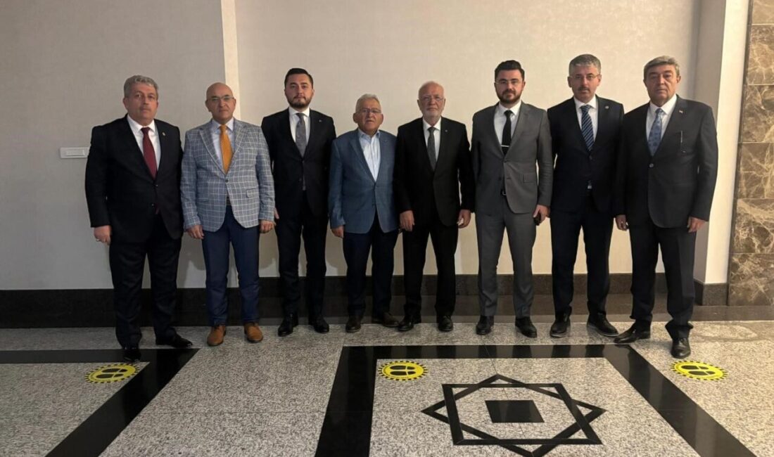 Kayseri Büyükşehir Belediye Başkanı Dr. Memduh Büyükkılıç, Ankara'da düzenlenen Genişletilmiş