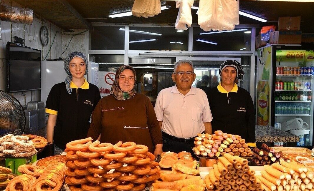 Kayseri Büyükşehir Belediye Başkanı Dr. Memduh Büyükkılıç, Erciyes'te vatandaşlarla ve