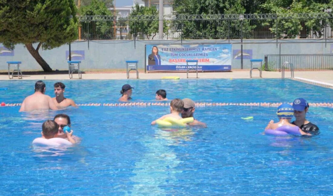 Aydın Büyükşehir Belediyesi, otizmli bireyler için başlattığı ücretsiz yüzme eğitimlerini