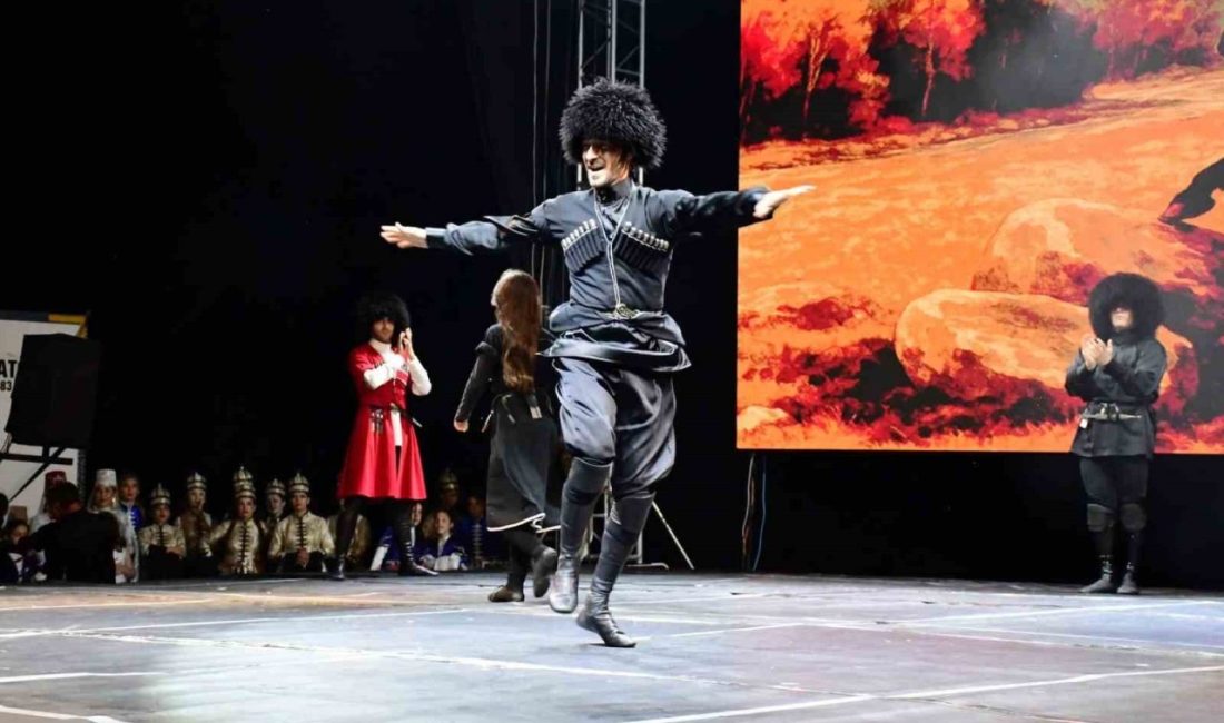 Samsun'un Terme ilçesinde 7. Kafkas Dans ve Müzik Festivali büyük