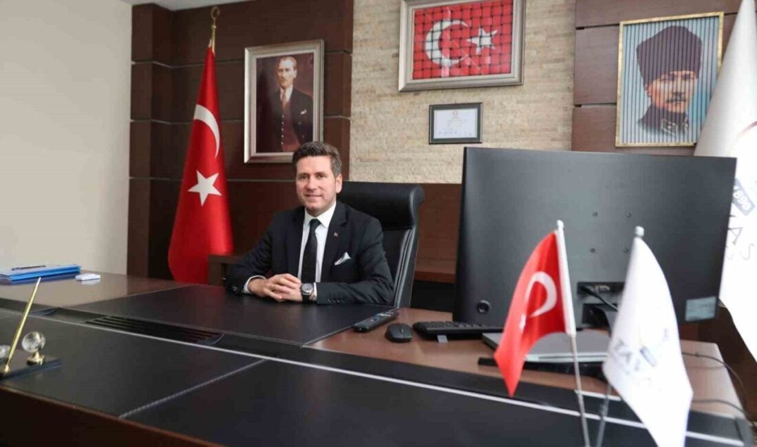 Denizli'nin Tavas Belediye Başkanı Kadir Tatık, Kızılcabölük Sağlık Ocağı açılışına