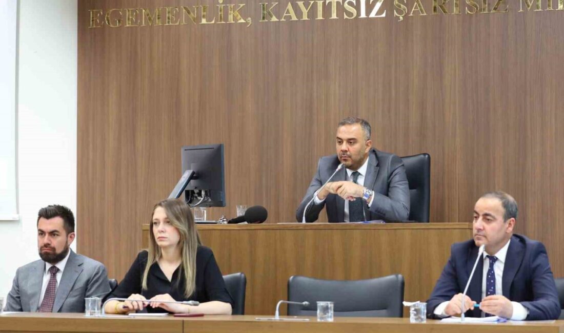 Kahramanmaraş Onikişubat Belediye Başkanı Hanifi Toptaş, Yerinde Dönüşüm Projeleri'nin ruhsatlandırma