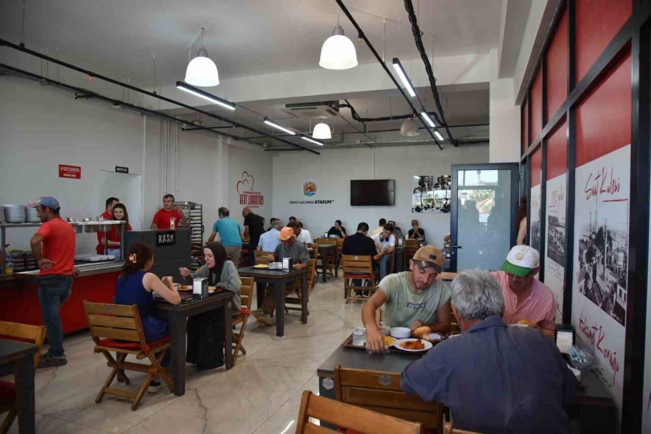 Atakum Belediye Başkanı Serhat Türkel, Matasyon Kent Lokantası'nın başarılı görevi