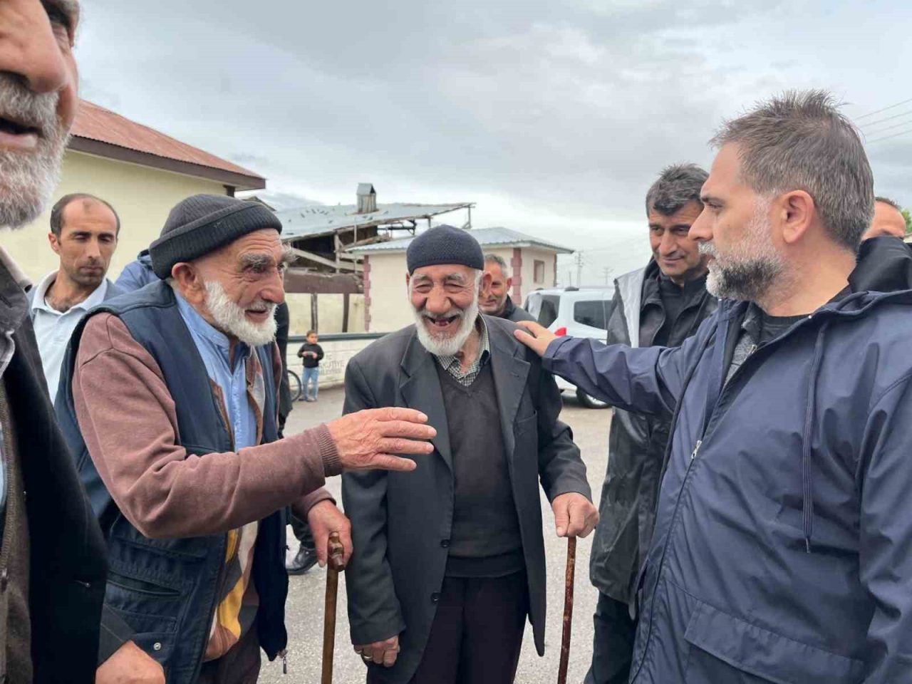 Yakutiye Belediye Başkanı Dr. Mahmut Uçar, AK Parti'nin yerel yönetim