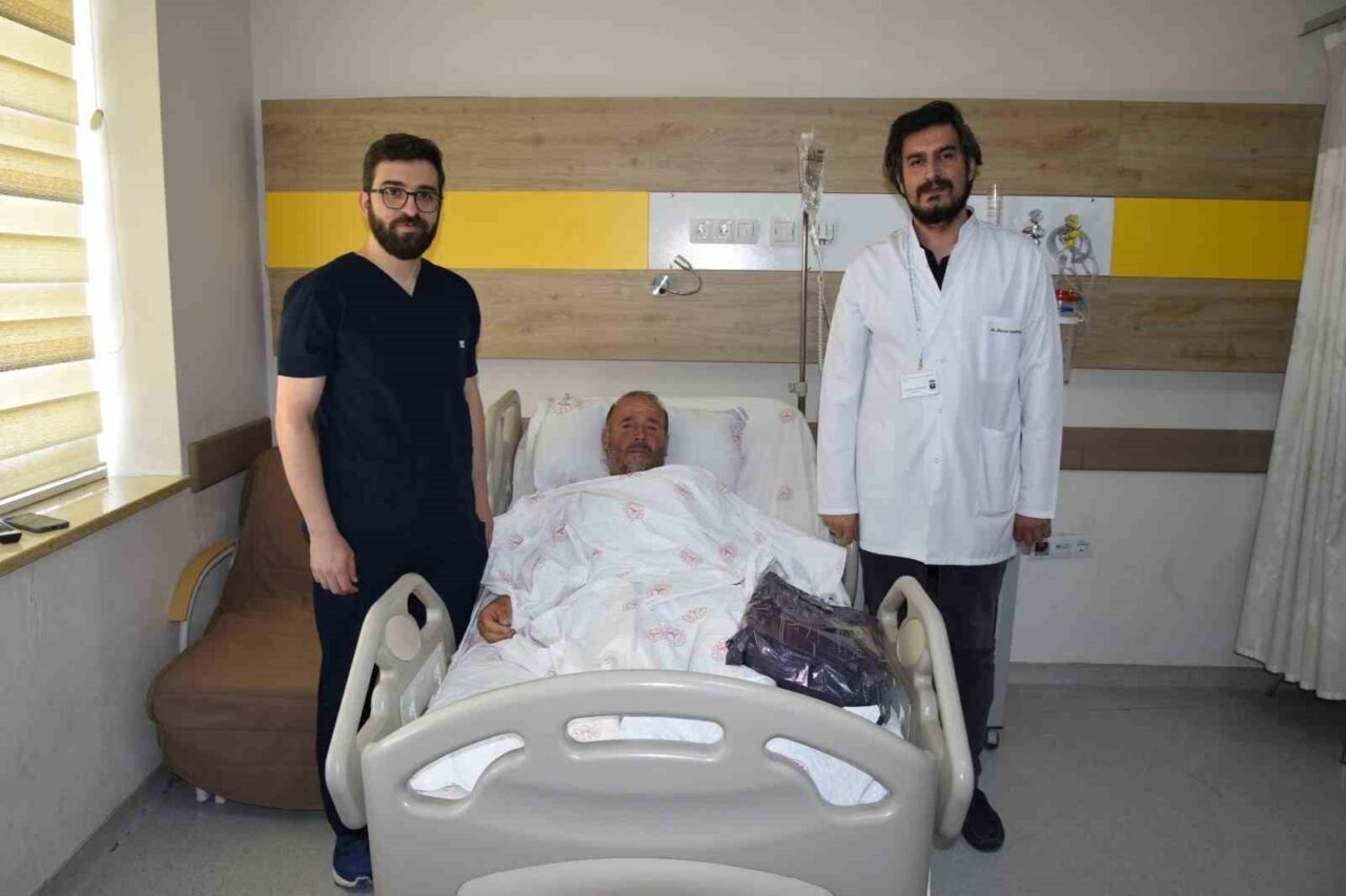 57 yaşındaki hasta, kalp yetersizliği nedeniyle Uzm. Dr. Ali Can